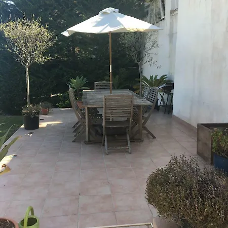 Dauphin Villa *